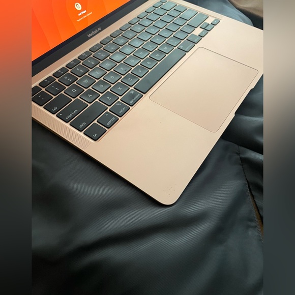 MacBook Air 2020 core i3 - fair condition - SOLD - Picture 10 of 11